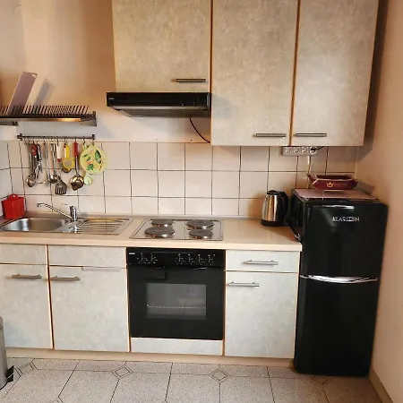 Dolores Near And Centre